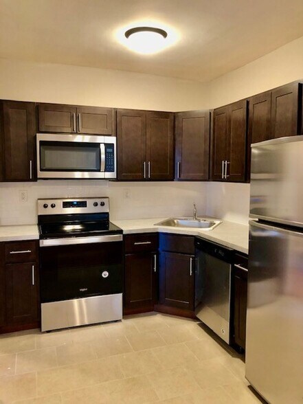 Building Photo - Ridley Manor