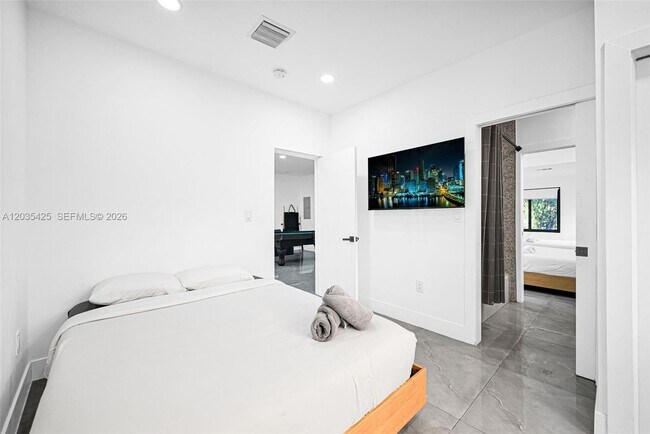 Building Photo - 112 NW 53rd St