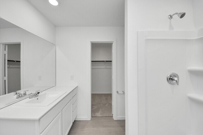 Building Photo - 27438 Sweetwater Bay Dr
