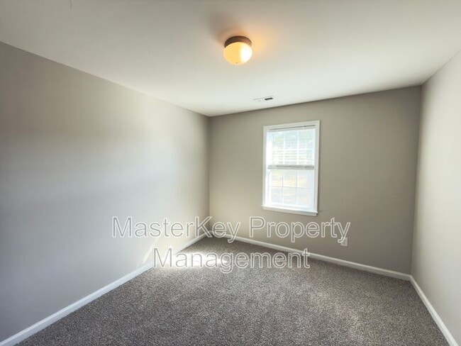 Building Photo - 2916 Hayward Ct