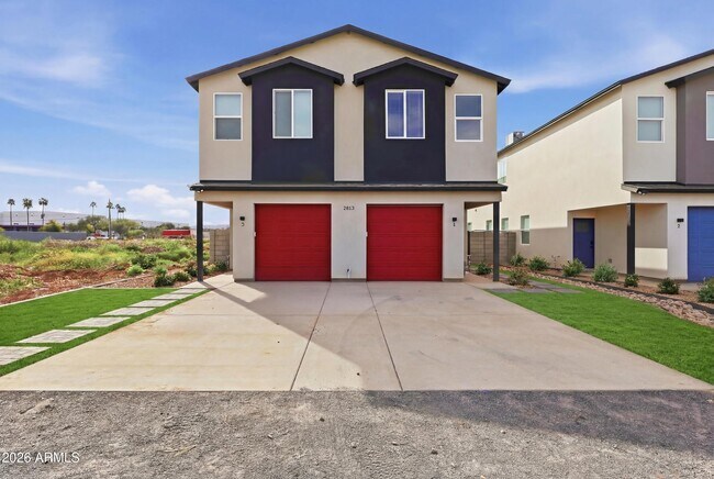 Building Photo - 2813 Trumbull Rd