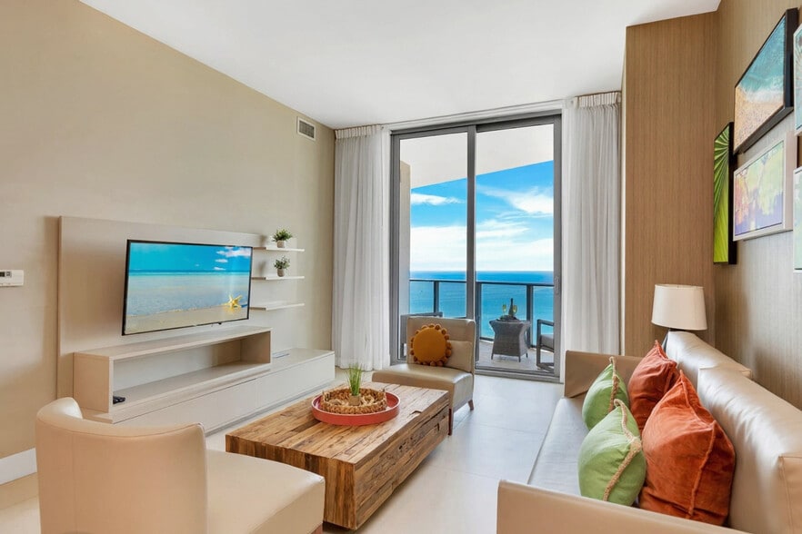 Building Photo - 4111 S Ocean Dr