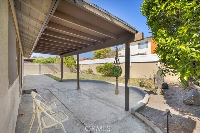 Building Photo - 15392 Maryknoll St