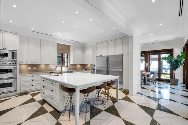 Building Photo - 9 Harbor Point