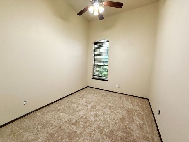Building Photo - 4321 Carrington Ct
