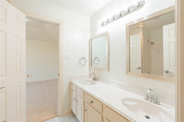 Building Photo - 4465 Longfellow Dr