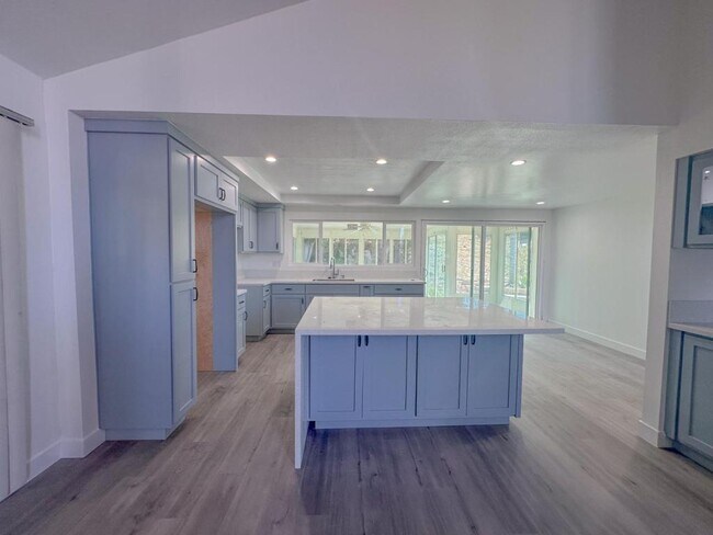 Building Photo - 25512 Maximus St