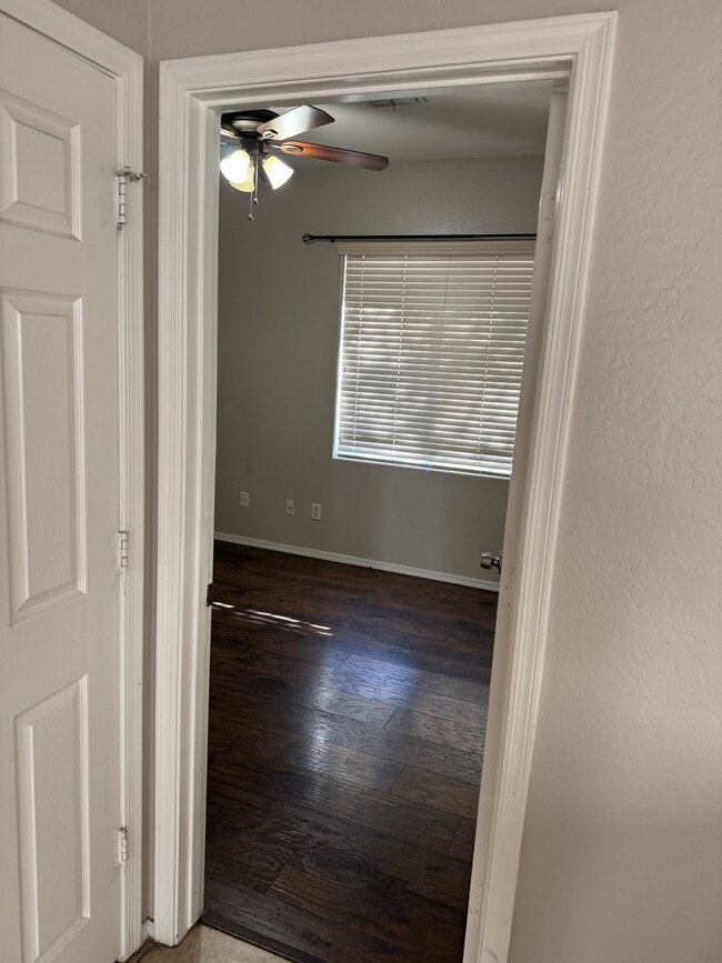 Building Photo - 8712 W Hammond Ln