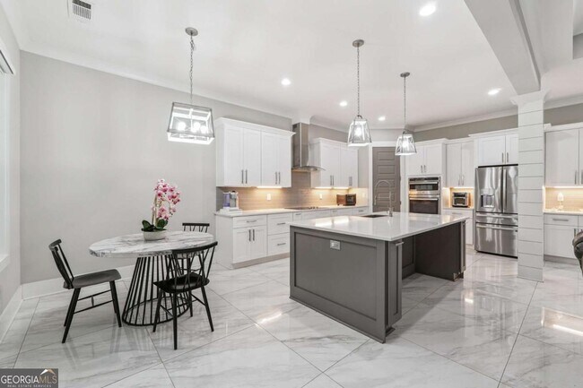 Building Photo - 1480 Chandler Rd