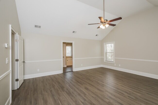 Building Photo - 3141 Oakmont Dr