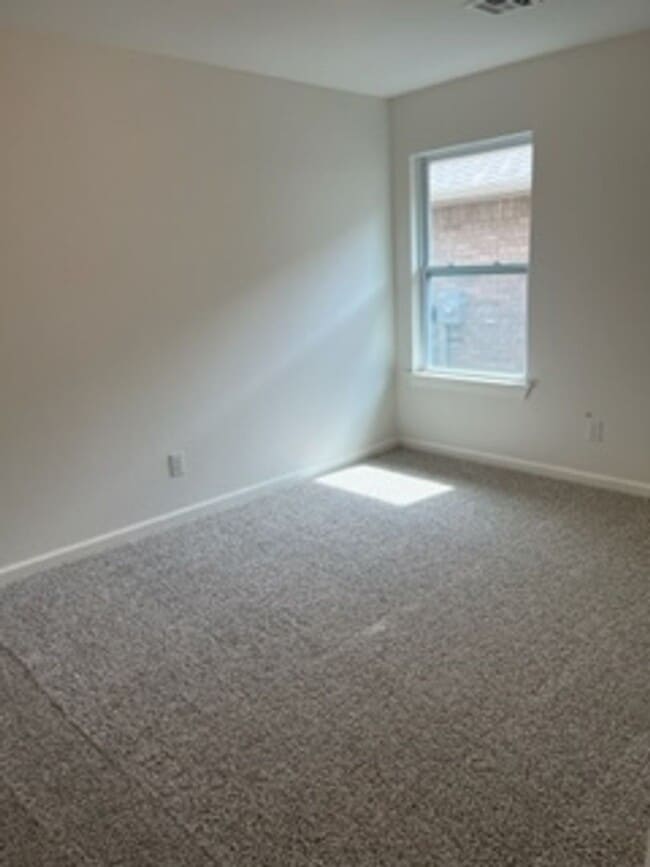 Building Photo - New Home!