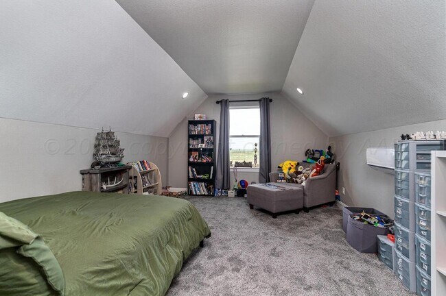 Building Photo - 501 E Cemetery Rd