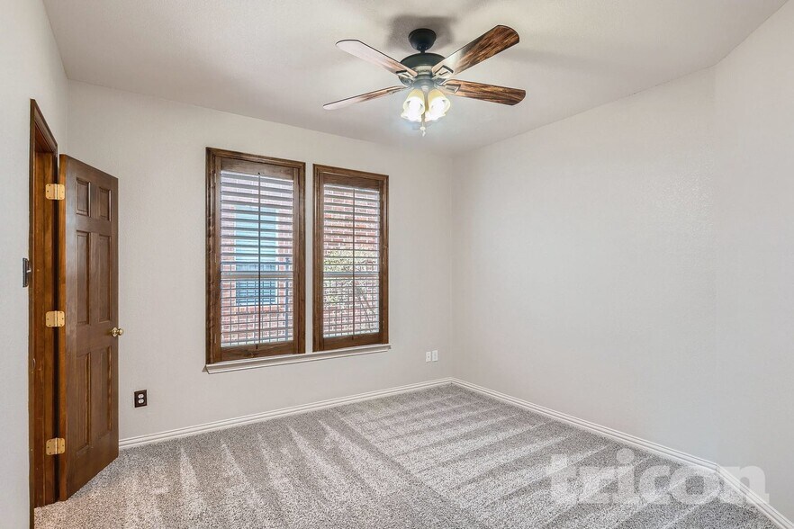 Building Photo - 10601 Waterview Pkwy