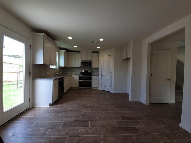 Building Photo - 17204 Adoro Dr