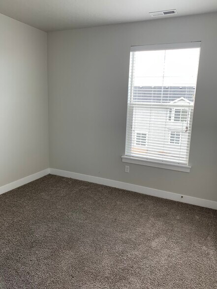 Building Photo - 13032 S Tortola Dr