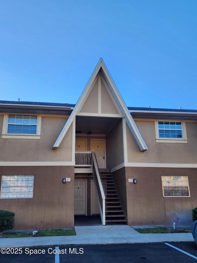 Building Photo - 236 Bristol Ct