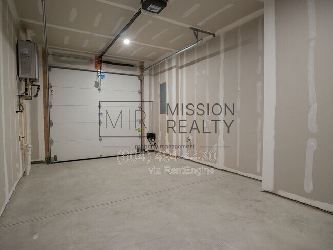 Building Photo - 1724 Old Brick Rd