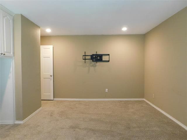 Building Photo - 2765 Fernwood Dr