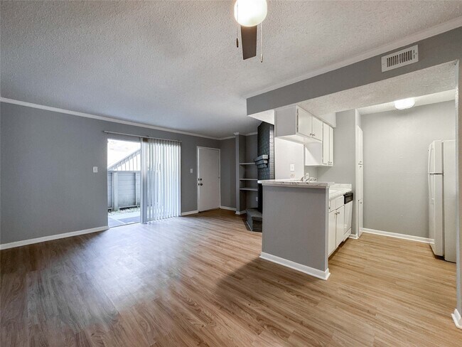 Building Photo - 260 El Dorado Blvd
