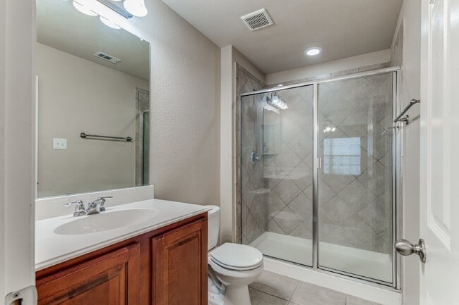 Building Photo - Spacious 3-Bedroom Townhouse with 2.5 Baths in North Fort Worth