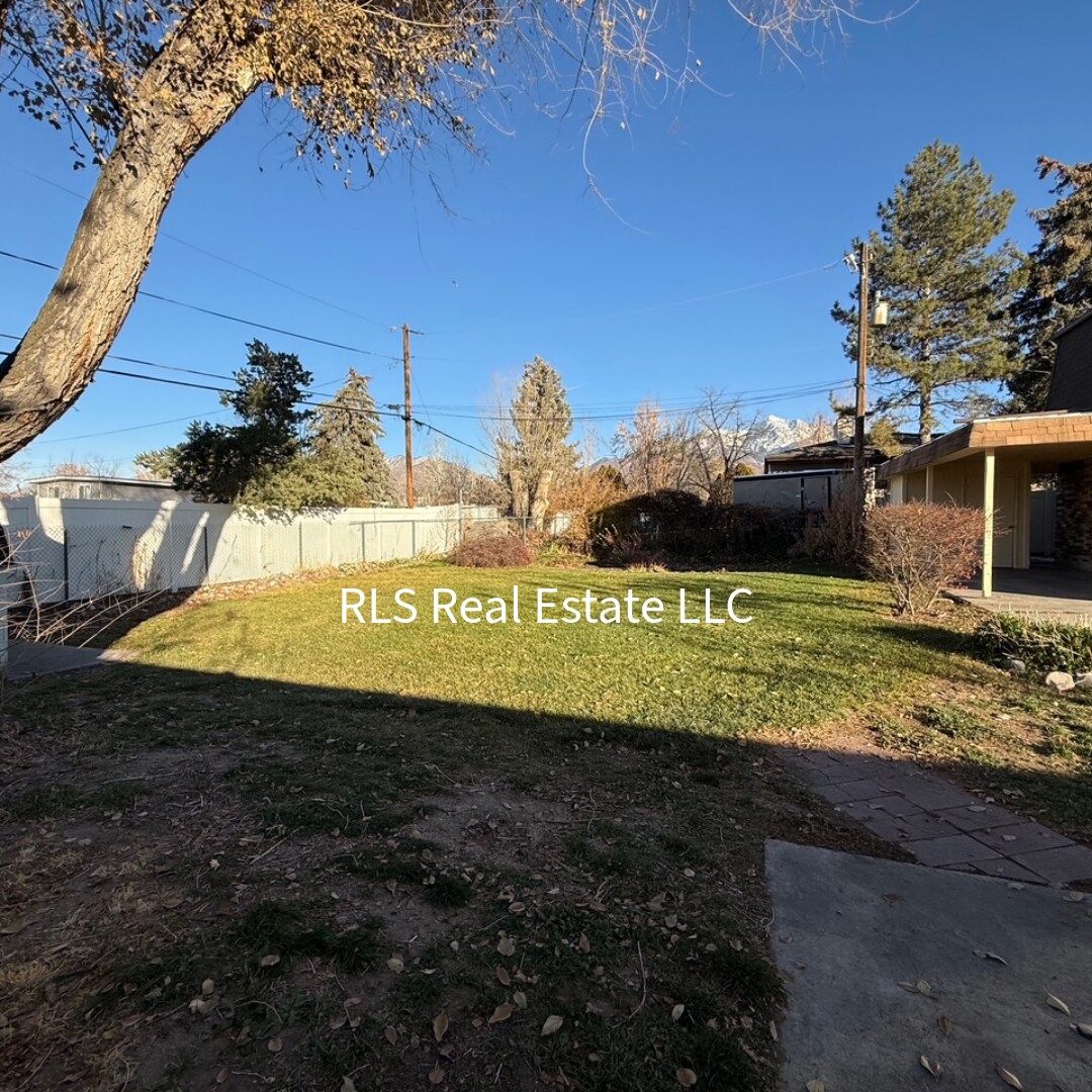 Building Photo - 1495 E 8600 S