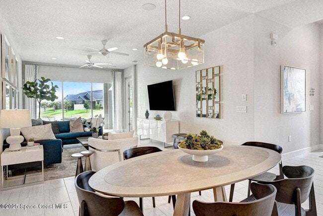 Building Photo - 2680 Avalonia Dr