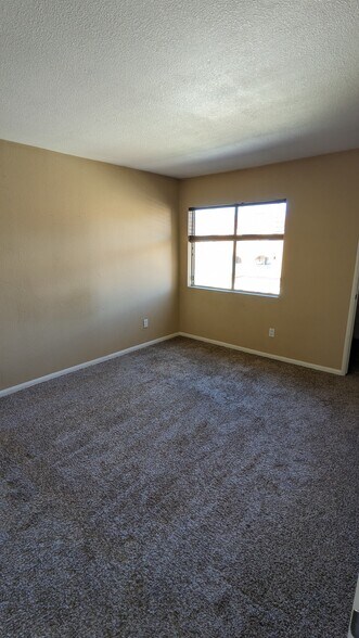 Building Photo - 7150 Shoreline Dr