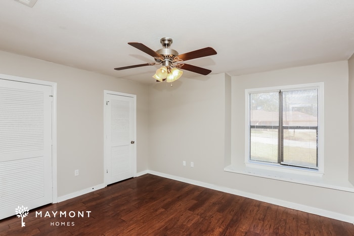 Building Photo - 316 Helmsley Dr