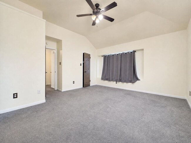 Building Photo - 2404 Magnum Cir