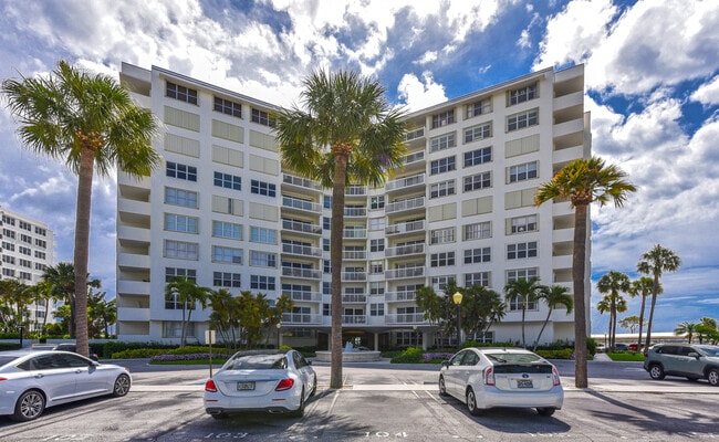 Building Photo - 2600 N Flagler Dr