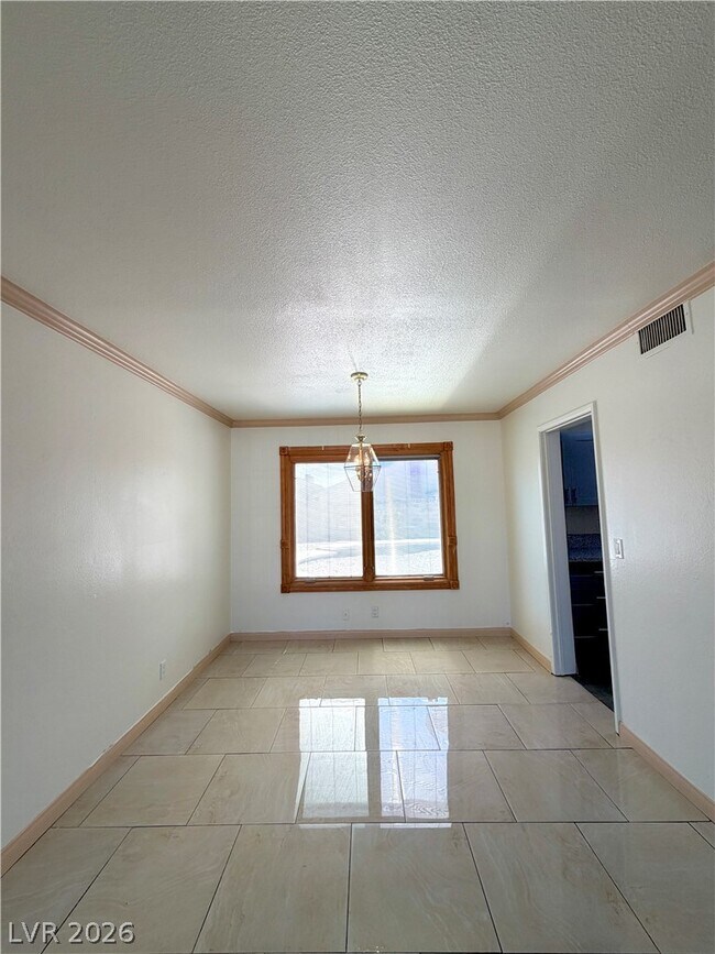 Building Photo - 6969 Mountain Moss Dr