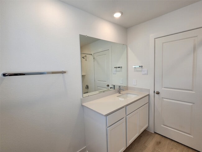 Building Photo - 30622 Wicklow Gdns Dr