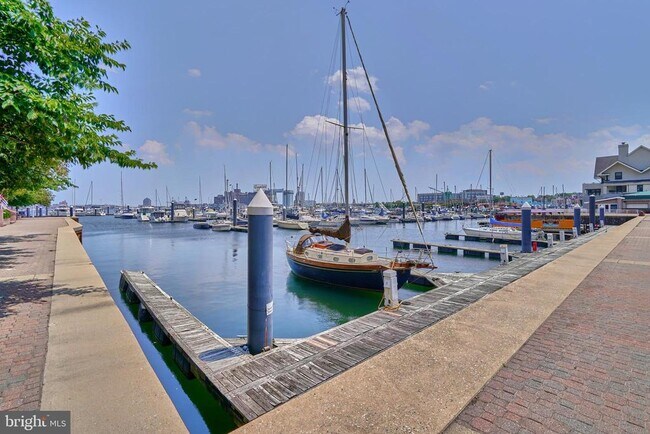 Building Photo - 23 Pierside Dr