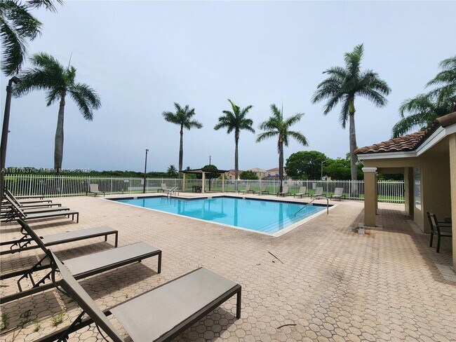 Building Photo - 15840 NW 16th Ct