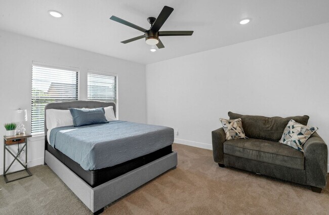 Building Photo - 3021 Prospect St