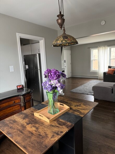 Building Photo - 1557 Monroe Ave