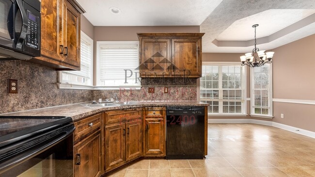 Building Photo - 8031 Garrett Pines Dr