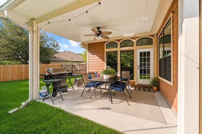 Building Photo - 976 Northampton Dr