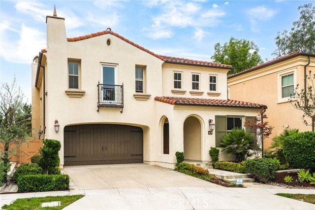 Building Photo - 22 Statuary