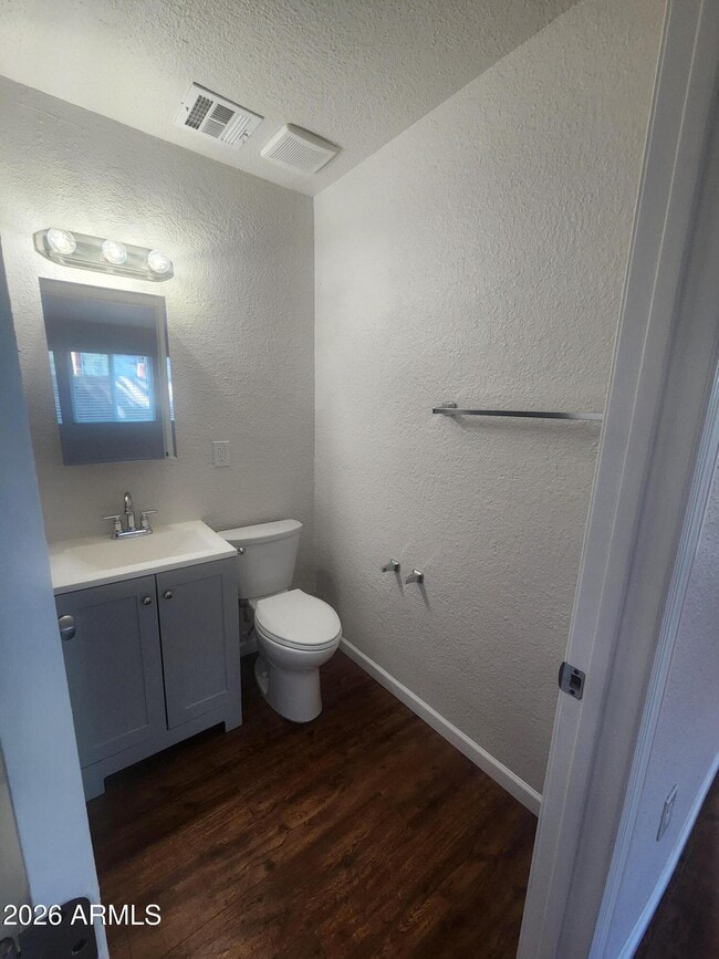 Building Photo - 918 E Garfield St