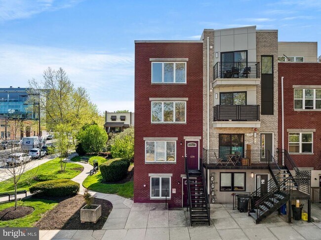 Building Photo - 1256 S 45th St