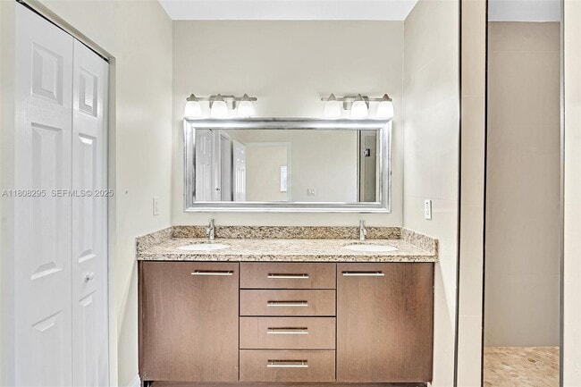 Building Photo - 2620 NE 214th St