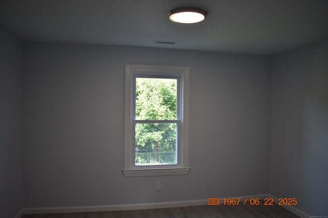 Building Photo - 43 Highland Ave