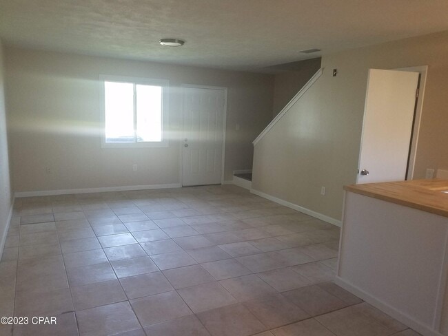 Building Photo - 3119 Debra Blvd