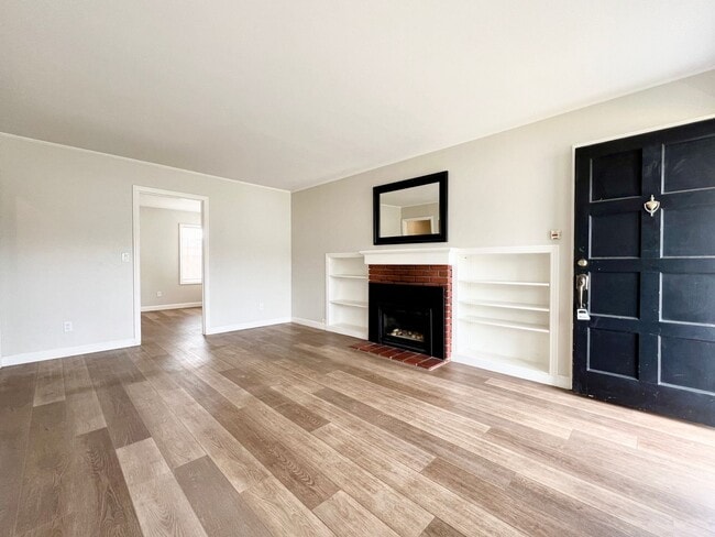 Building Photo - MUST SEE - Updated Single Family Rancher -...