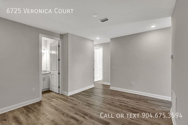 Building Photo - 6725 Veronica Ct