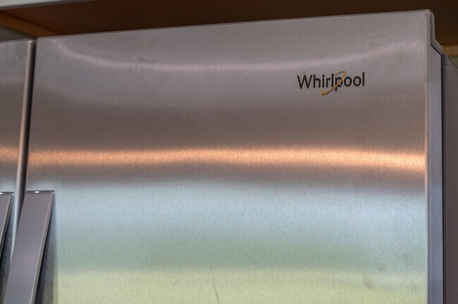 Building Photo - 8456 Oak Shade Cir