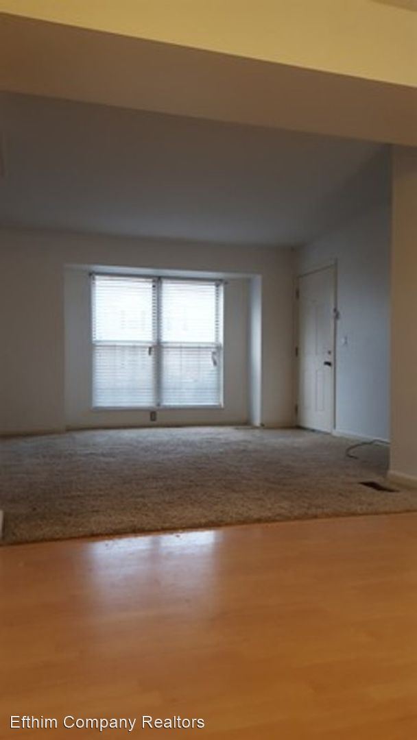 Building Photo - 2 br, 1 bath House - 97 Woodlake Ct. Unit E