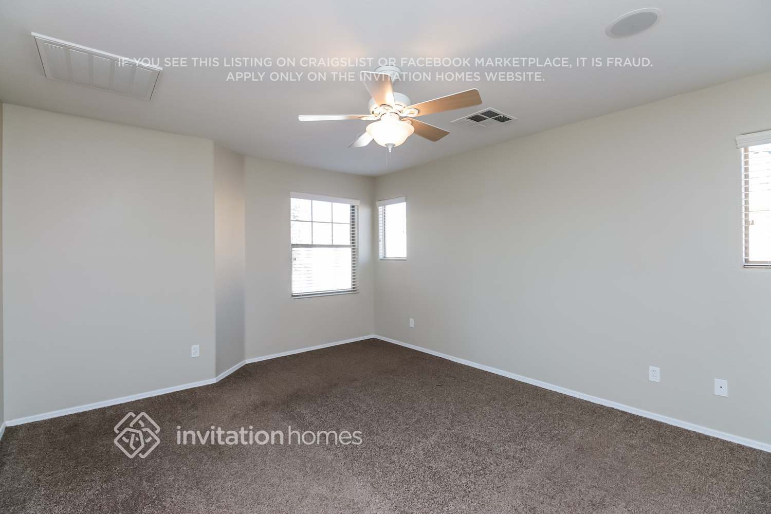 Building Photo - 2611 E Bart St