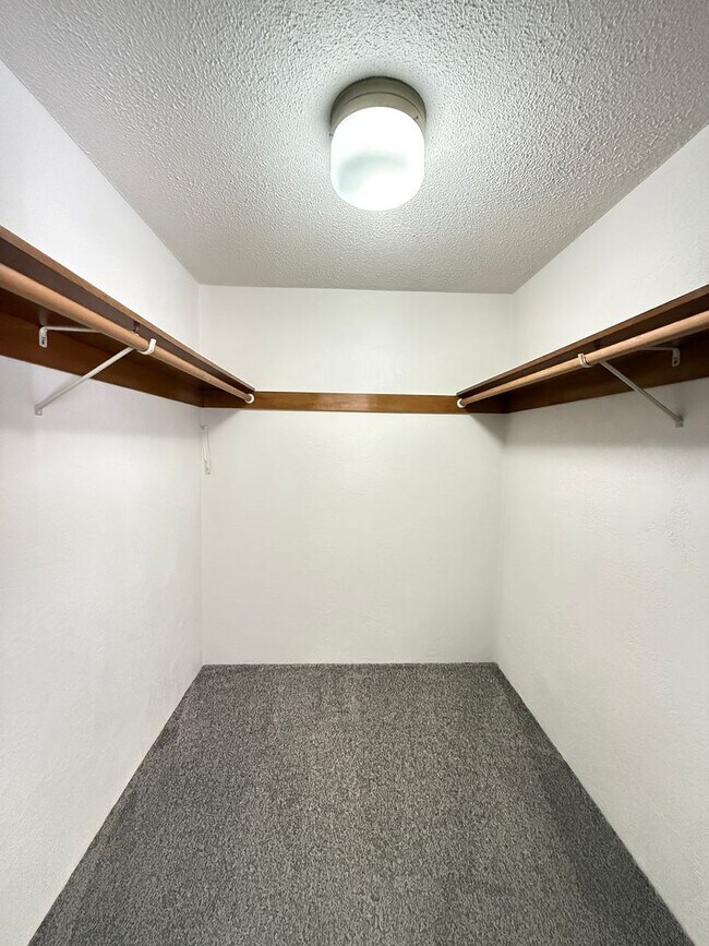 Building Photo - Charming 3 bed 2 bath home in SE Medford!